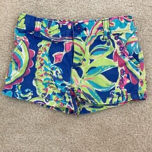 Lilly Pulitzer Girls Mini Callahan Shorts in Multi Toucan Play Print